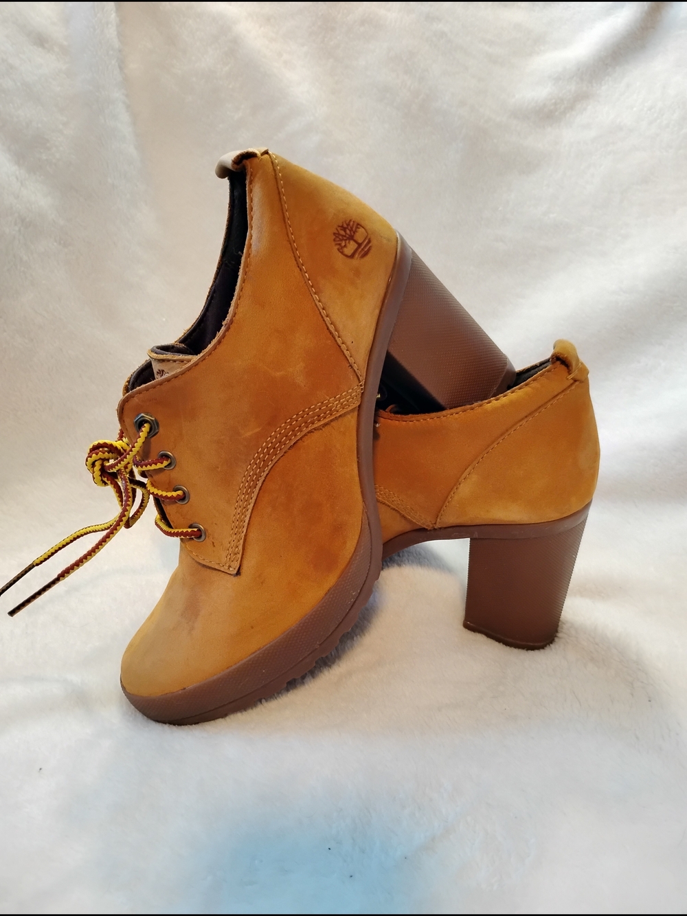 Timberland Women's Wheat Nubuck Lace-Up Block Heel Ankle Boots - Picture 1 of 6